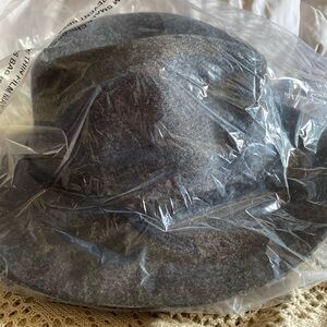 NWT still in bag. Liz Claiborne fedora hat charcoal with black braid leather tie